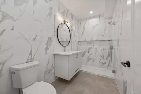 Bath - 7 Dessau Cir, Ramapo, NY 10977 photo 1 of 3