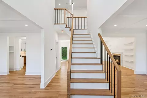 Entry Way - 32 Jerold St, Plainview, NY 11803 photo 1 of 6