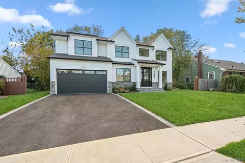 Exterior - 32 Jerold St, Plainview, NY 11803 photo 5 of 5