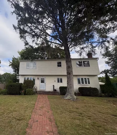 771 Windmill Ave, West Babylon, NY 11704