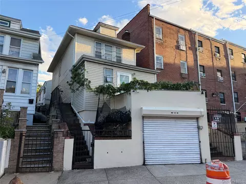 108-38 37th Ave, New York, NY 11368
