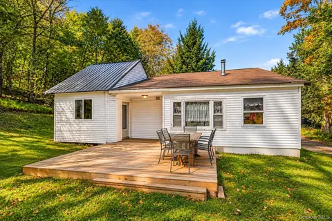 82 Starlight Dr, Bethel, NY 12720