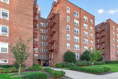 90 Union St #1A, New Rochelle, NY 10805
