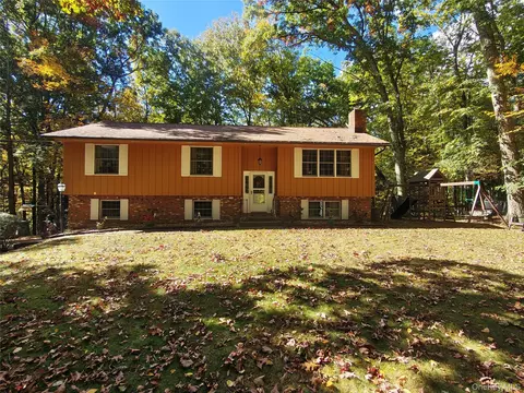 19 Franke Rd, Deerpark, NY 12746