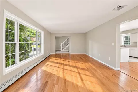 Living - 78 Patmore Ave, Yonkers, NY 10710 photo 6 of 7