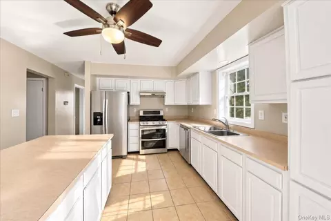 Kitchen - 78 Patmore Ave, Yonkers, NY 10710 photo 1 of 1