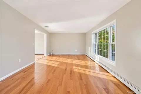 Living - 78 Patmore Ave, Yonkers, NY 10710 photo 5 of 7