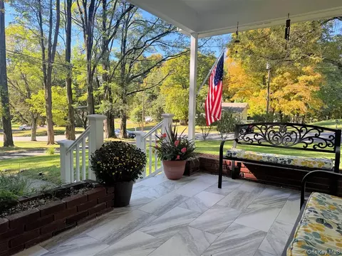 Exterior - 6 Adele Blvd, Ramapo, NY 10977 photo 2 of 7