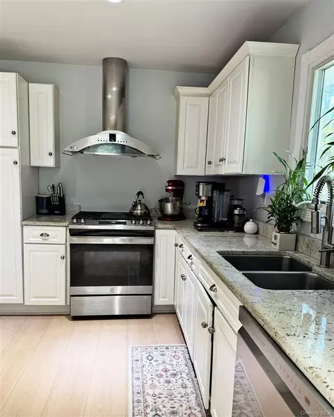 Kitchen - 6 Adele Blvd, Ramapo, NY 10977 photo 5 of 6
