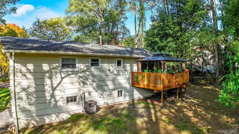 Exterior - 6 Adele Blvd, Ramapo, NY 10977 photo 4 of 7