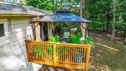 Exterior - 6 Adele Blvd, Ramapo, NY 10977 photo 5 of 7