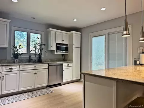 Kitchen - 6 Adele Blvd, Ramapo, NY 10977 photo 4 of 6