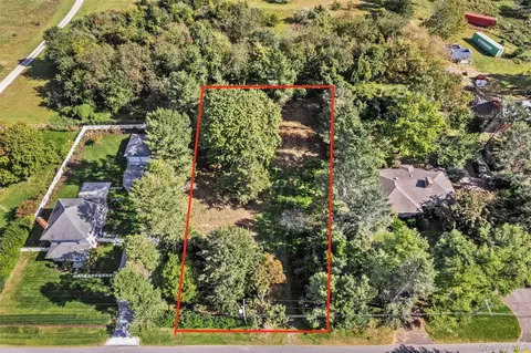 3850 Alvahs Ln, Southold, NY 11935