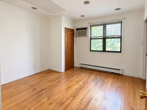 136-25 Cherry Ave, Flushing, NY 11355 photo 4