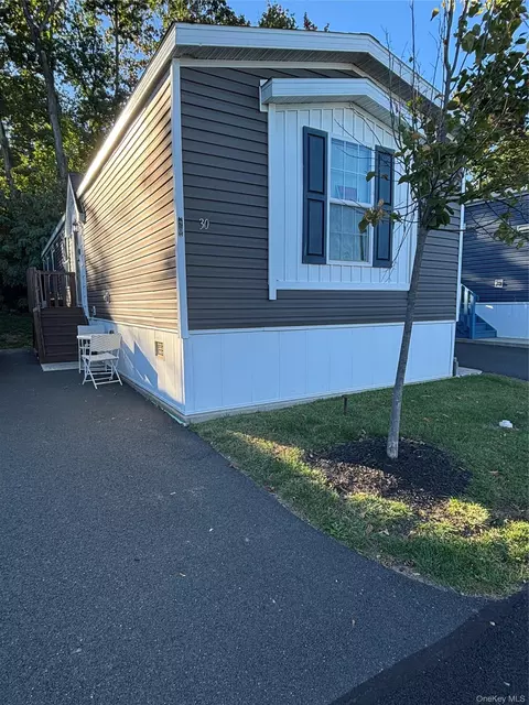 30 Windward Way, Stony Point, NY 10980