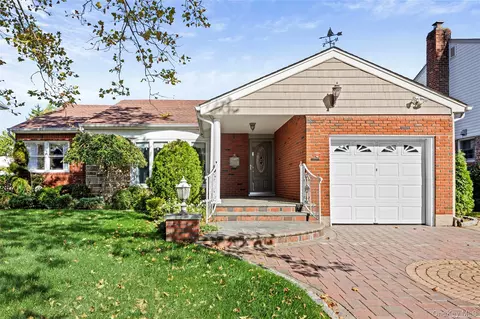 57 Patton Blvd, North Hempstead, NY 11040