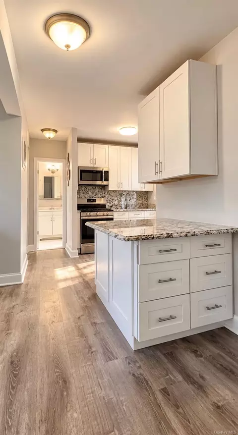 Kitchen - 141-18 78th Ave #3D, Flushing, NY 11367 photo 1 of 2