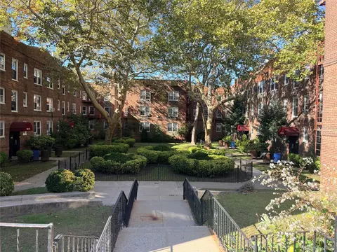 Exterior - 141-18 78th Ave #3D, Flushing, NY 11367 photo 2 of 5