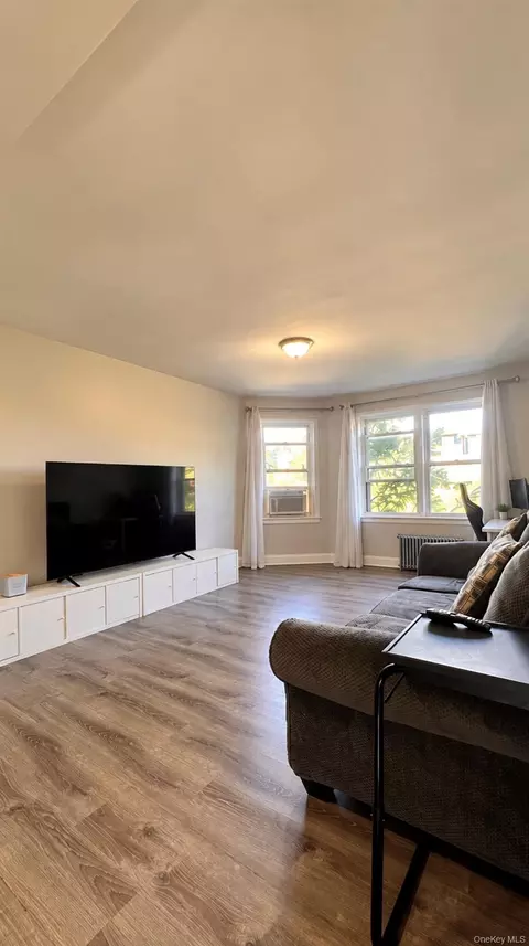 Living - 141-18 78th Ave #3D, Flushing, NY 11367 photo 1 of 2