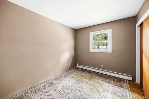 Bedroom - 2 Easterly Rd, Hampton Bays, NY 11946 photo 2 of 3