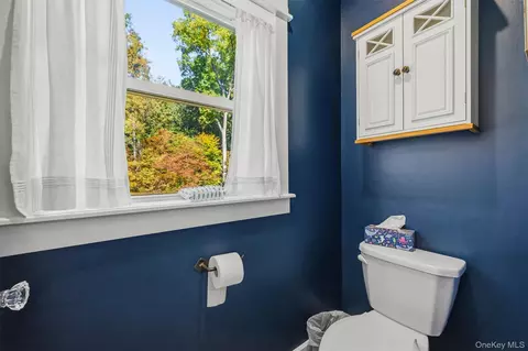 Bath - 155 Sands Rd, Wallkill, NY 10941 photo 4 of 5