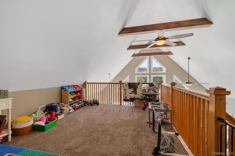 Entry Way - 155 Sands Rd, Wallkill, NY 10941 photo 3 of 7