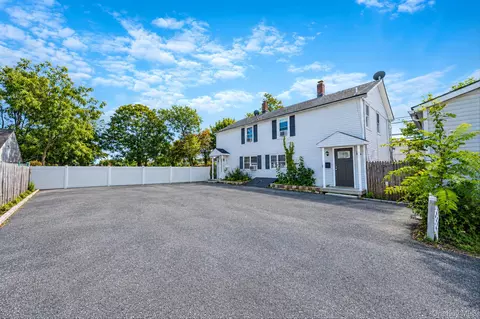 35 Funaro Ct, Brookhaven, NY 11772 photo 13
