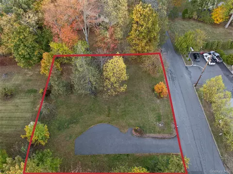 1 W Burda Pl, Ramapo, NY 10956