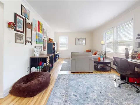 251-29 71st Ave #112B, Bellerose, NY 11426