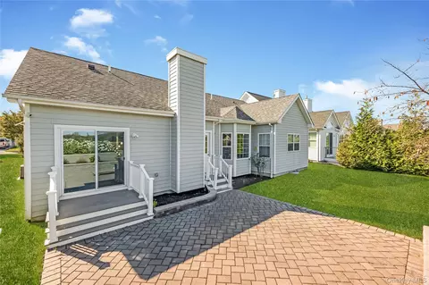 Exterior - 32 Tyler Dr, Riverhead, NY 11901 photo 4 of 8