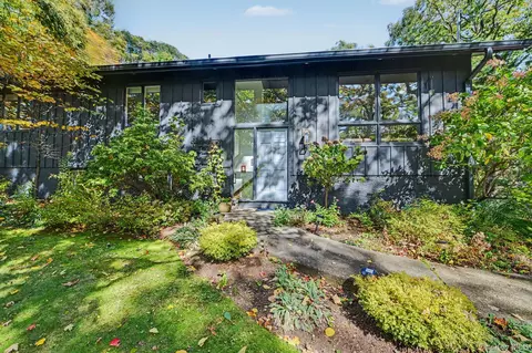 29 Hoyt St, Lewisboro, NY 10590