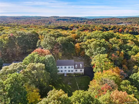 54 White Pond Rd, Stormville, NY 12582