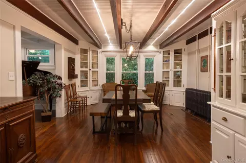 Dining - 30 Old Post Rd, Red Hook, NY 12571 photo 2 of 3