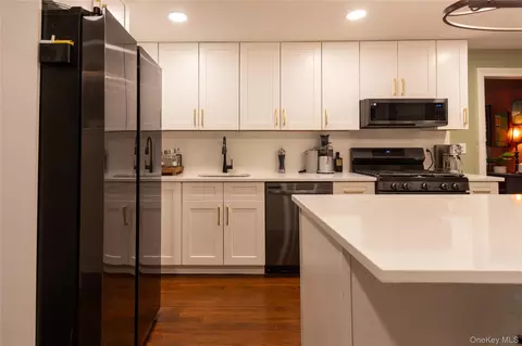 Kitchen - 30 Old Post Rd, Red Hook, NY 12571 photo 2 of 2