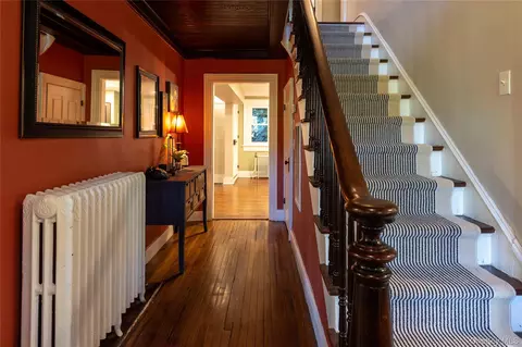 Entry Way - 30 Old Post Rd, Red Hook, NY 12571 photo 2 of 3