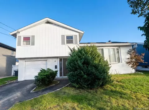 27 Cambridge Rd, East Rockaway, NY 11518