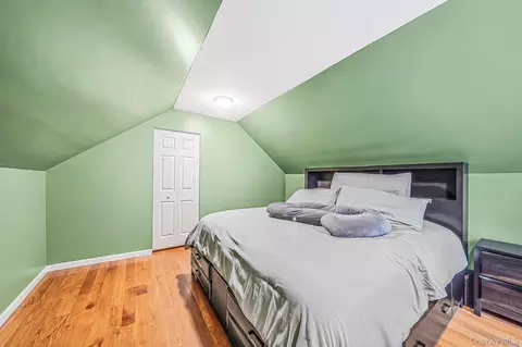 Bedroom - 76 Corbin Ave, Brookhaven, NY 11772 photo 7 of 7