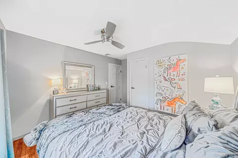 Bedroom - 76 Corbin Ave, Brookhaven, NY 11772 photo 6 of 7