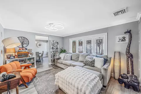 Living - 76 Corbin Ave, Brookhaven, NY 11772 photo 1 of 5