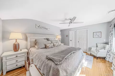 Bedroom - 76 Corbin Ave, Brookhaven, NY 11772 photo 2 of 7