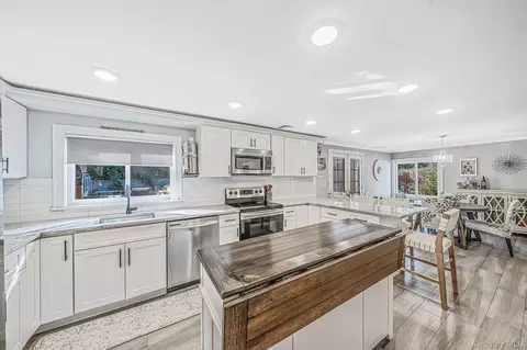 Kitchen - 76 Corbin Ave, Brookhaven, NY 11772 photo 3 of 3
