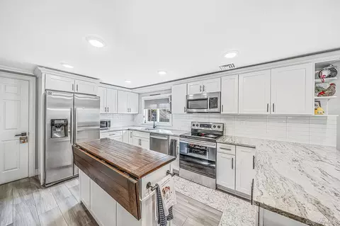 Kitchen - 76 Corbin Ave, Brookhaven, NY 11772 photo 2 of 3