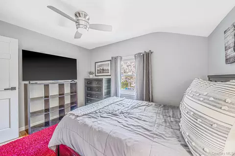 Bedroom - 76 Corbin Ave, Brookhaven, NY 11772 photo 3 of 7