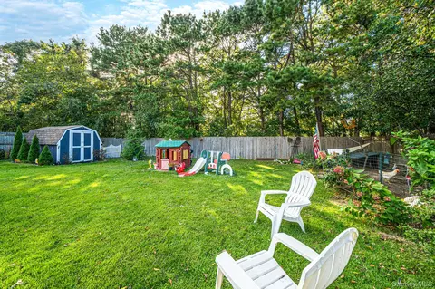 Exterior - 76 Corbin Ave, Brookhaven, NY 11772 photo 8 of 8