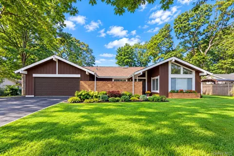 1012 Old Medford Ave, Farmingville, NY 11738