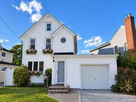 19 Waverly Ave, East Rockaway, NY 11518