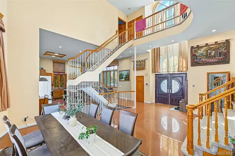 Entry Way - 160-01 13 Ave, Whitestone, NY 11357 photo 2 of 3