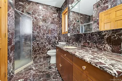 Bath - 160-01 13 Ave, Whitestone, NY 11357 photo 1 of 2