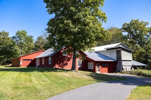 Exterior - 324 Gardnerville Rd, Wawayanda, NY 10958 photo 10 of 13