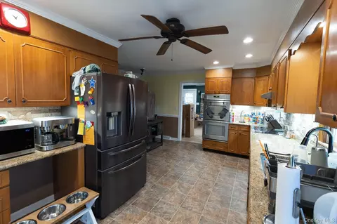 Kitchen - 324 Gardnerville Rd, Wawayanda, NY 10958 photo 1 of 1
